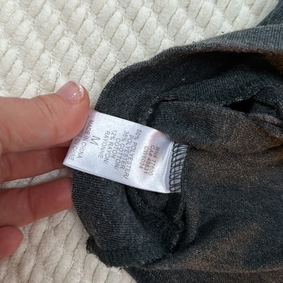 Chaser women’s top with open netted back in heathered denim blue color. Size M - Picture 4 of 8